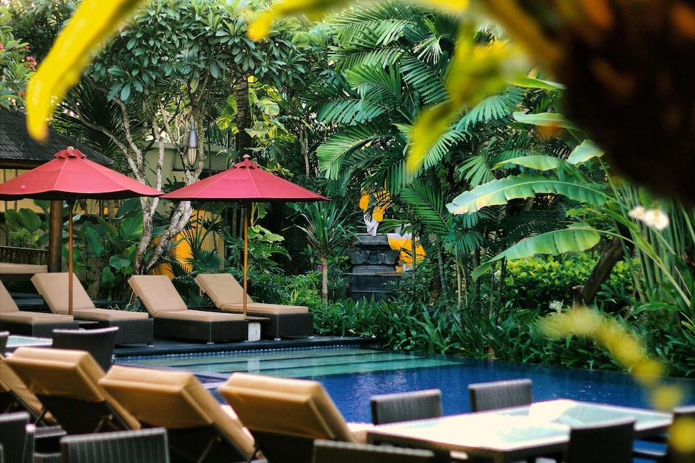 Sagara Villas And Suites Sanur By Ahm Exterior foto The swimming pool at the hotel