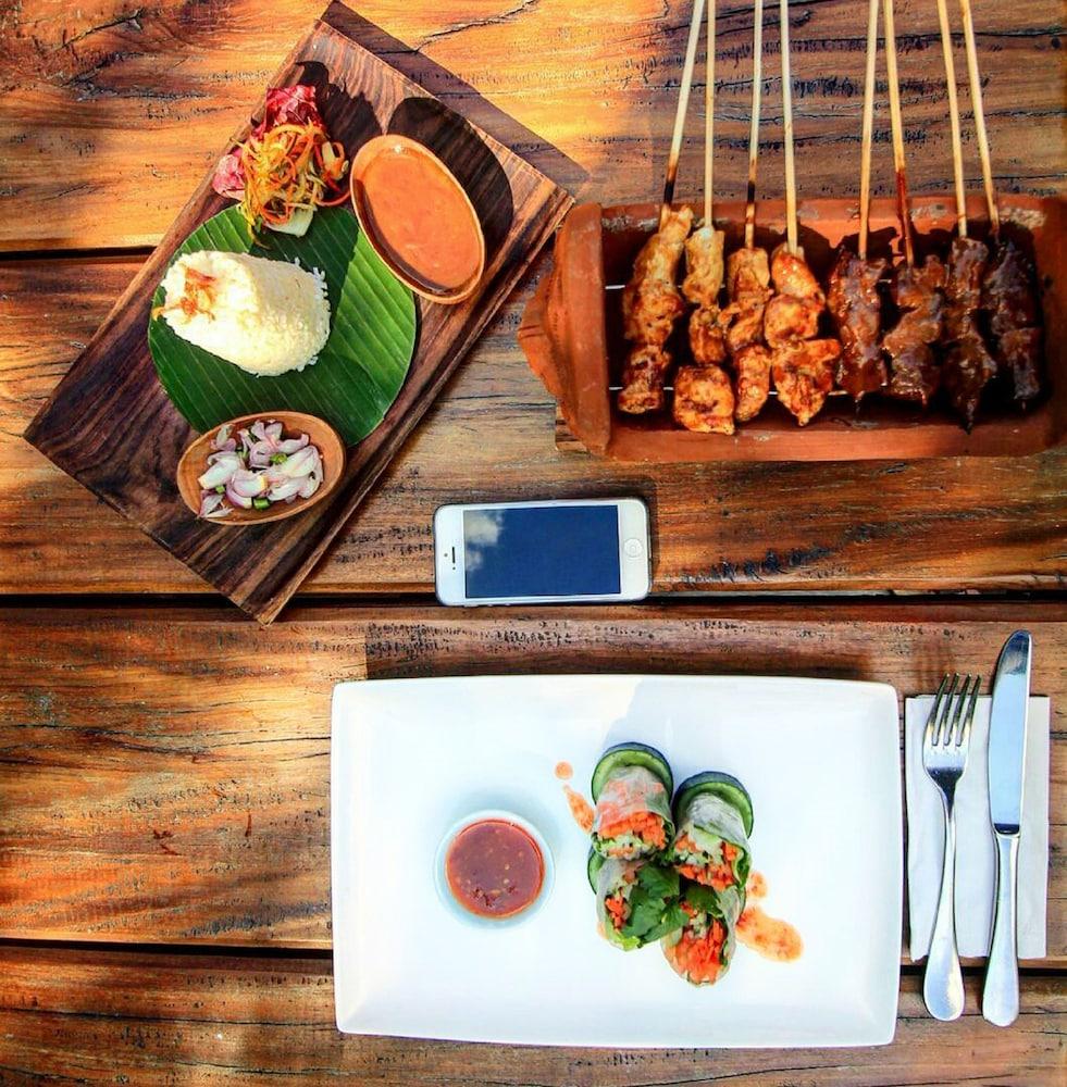 Sagara Villas And Suites Sanur By Ahm Exterior foto Thai food