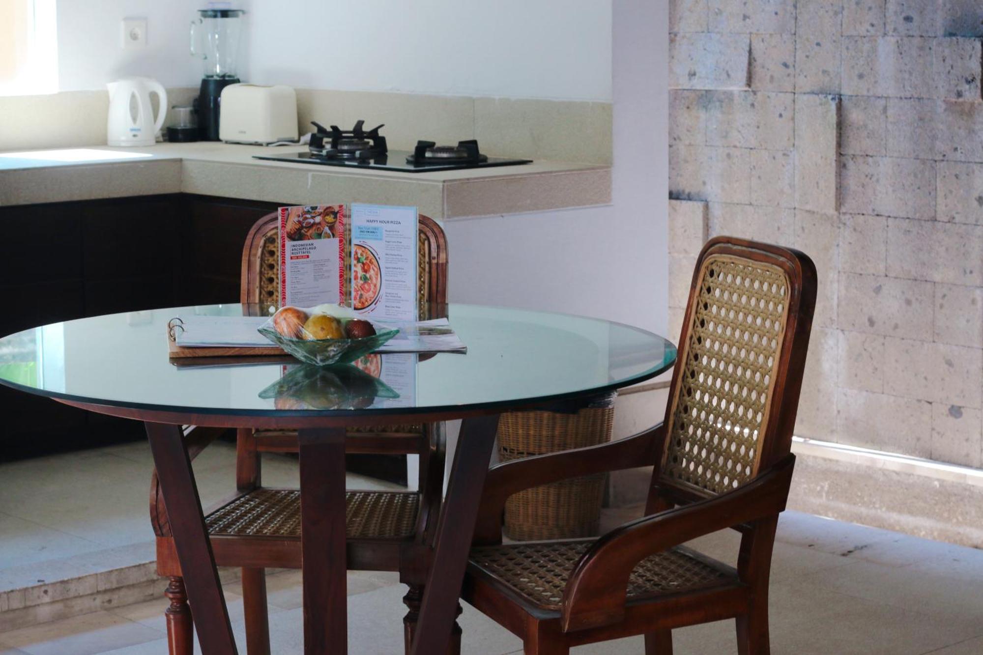 Sagara Villas And Suites Sanur By Ahm Exterior foto A typical kitchen in a typical apartment